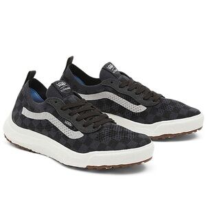 Vans Ultrarange vr3 in Checkerboard NWT.